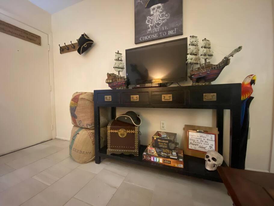 Professor Rousseau'S Pirates Lair Apartment Crystal River Bagian luar foto
