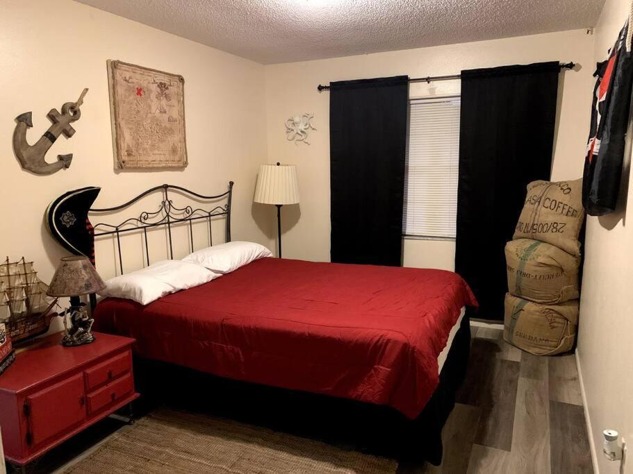 Professor Rousseau'S Pirates Lair Apartment Crystal River Bagian luar foto